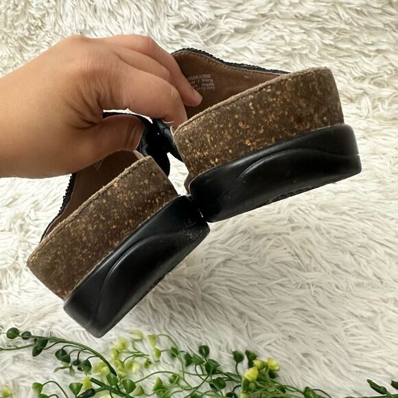 Dansko Pamela Black Jewelled Suede Slip On Comfort Sandals Womens sz 36/6-6.5 - Picture 6 of 8